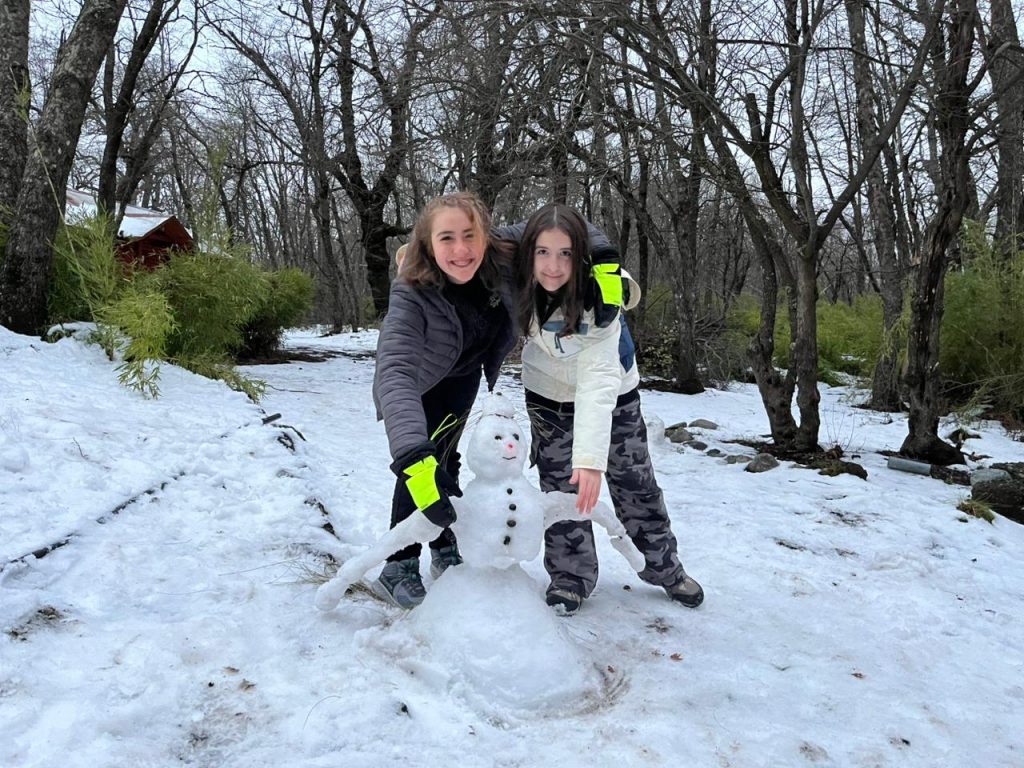 Viaje a la nieve sextos básico colegio Thomas Jefferson STEM School Concepción