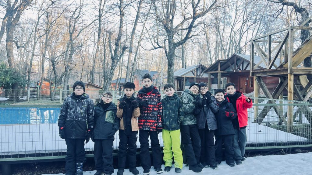 Viaje a la nieve sextos básico colegio Thomas Jefferson STEM School Concepción
