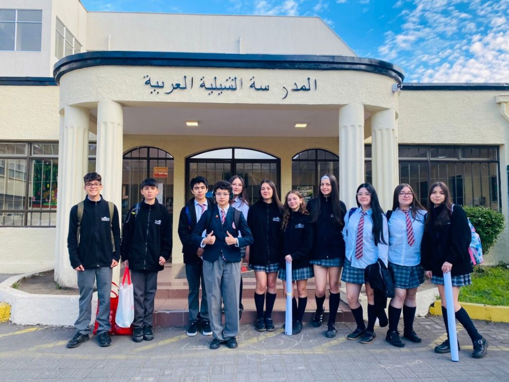 11 estudiantes del Thomas Jefferon STEM School participan de feria científica en Colegio Chileno Árabe