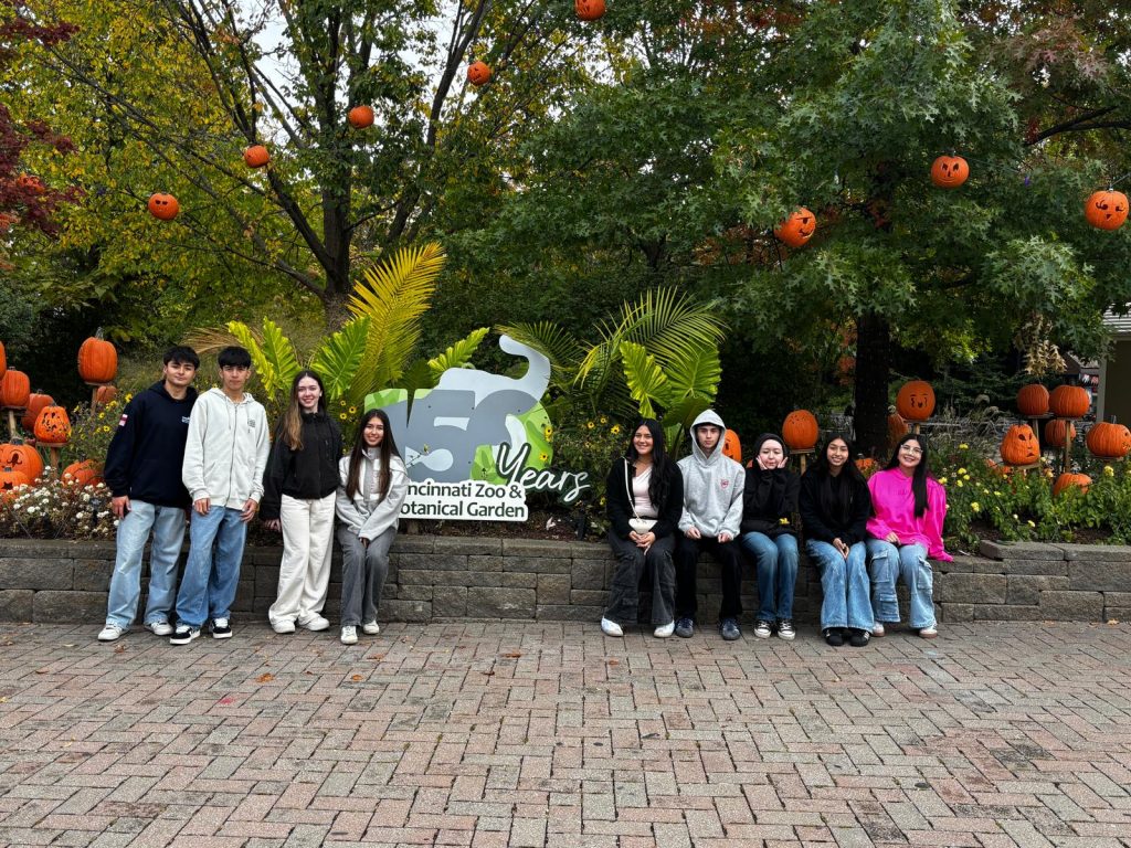 Estudiantes del Thomas Jefferson STEM School en su gira de estudios por EE.UU