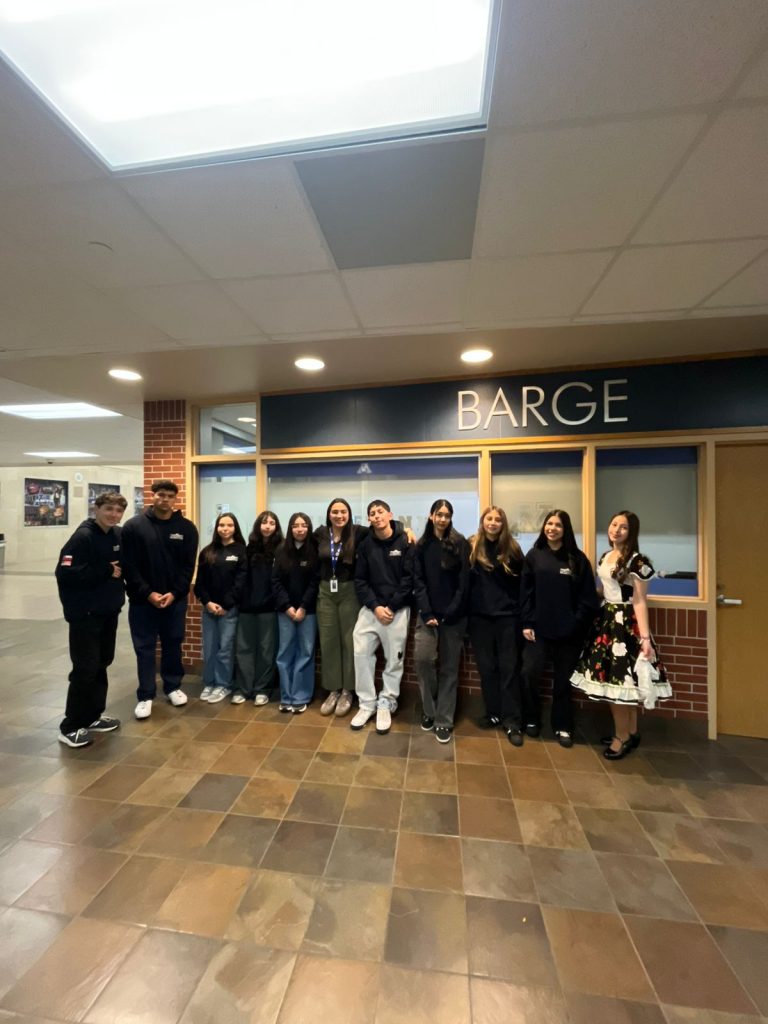 Estudiantes del Thomas Jefferson STEM School en su gira de estudios por EE.UU